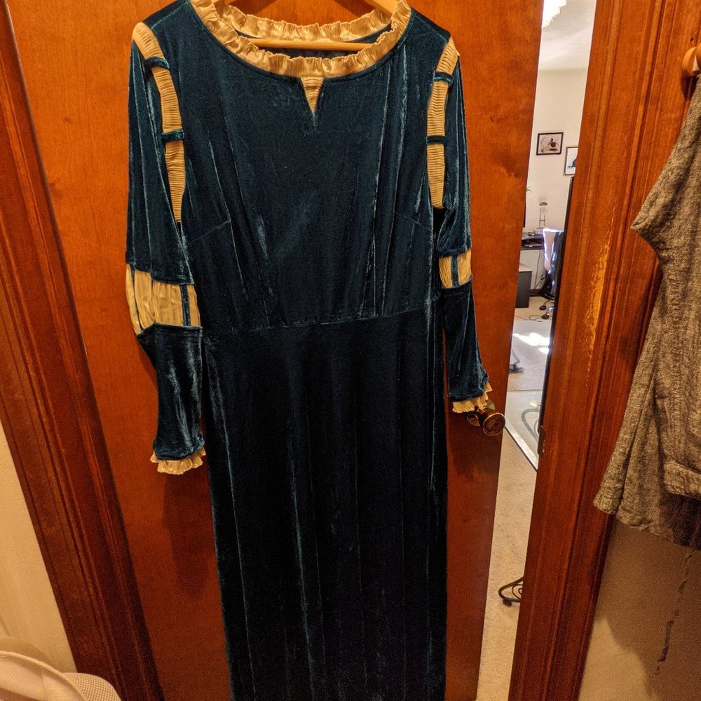 Miccostumes  Plus Size Brave Princess Merida Costume, 1X/2X